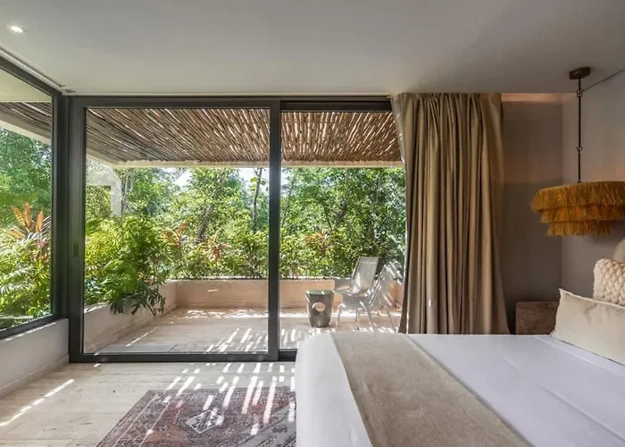 Caiman Luxury 5br In Santos