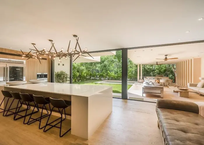 Holiday home Caiman Luxury 5br In Santos *