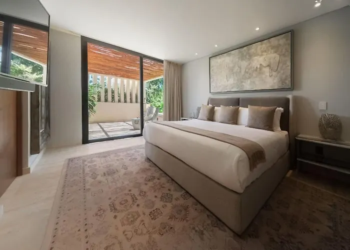 Caiman Luxury 5br In Santos