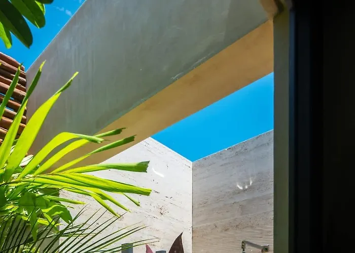 Caiman Luxury 5br In Santos *